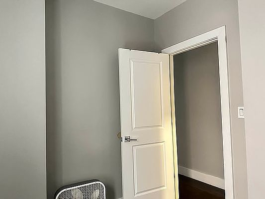 4th image of 124 E 103rd St APT 7