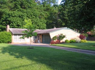 3914 Eleanor Dr, North Olmsted, OH 44070