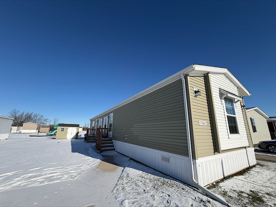 1st image of 1361 Paree St #527
