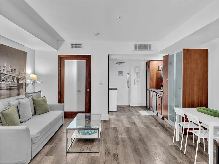 1052 Ocean Dr #C203 — Photo 10
