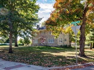 811 S Chestnut St, Olathe, KS 66061