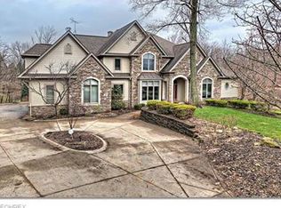 12 Pepper Creek Dr, Pepper Pike, OH 44124