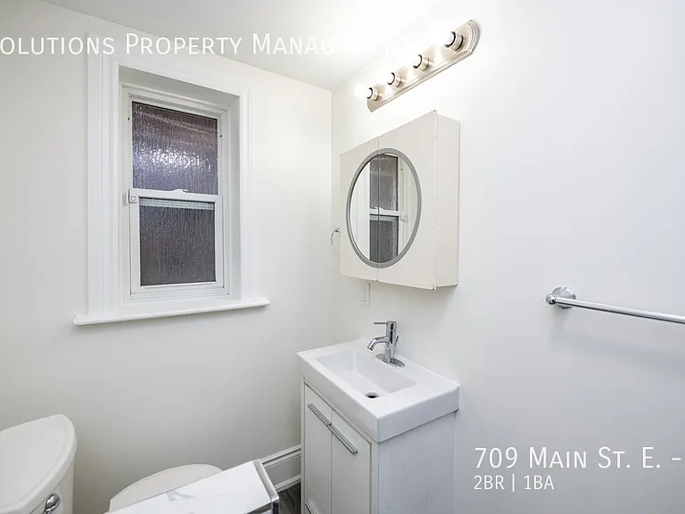 709 Main St E #2 — Photo 12