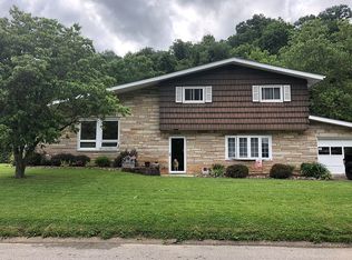 24 Sun Valley, Glen Dale, WV 26038