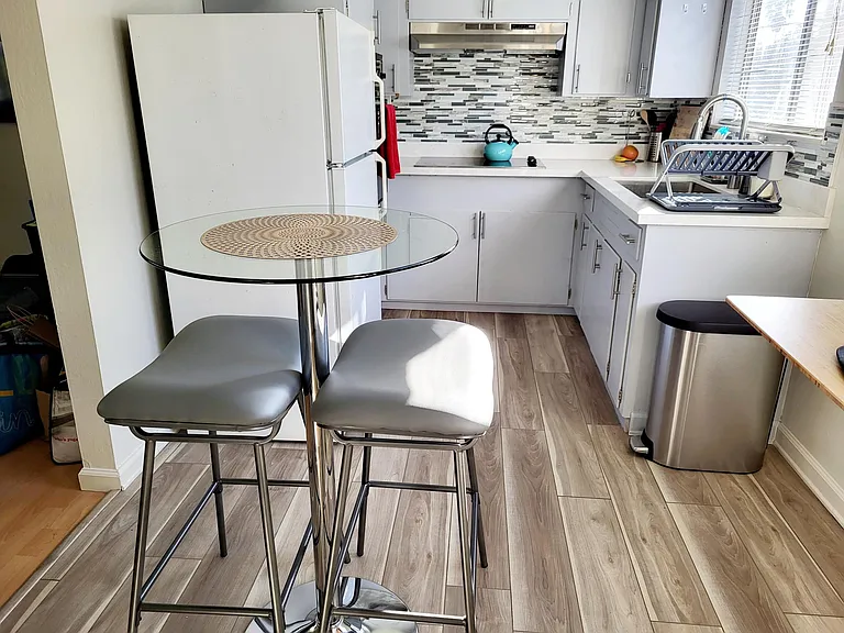 260 Pettis Ave #3 — Photo 1