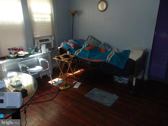 5th image of 1427 Bradley Ave