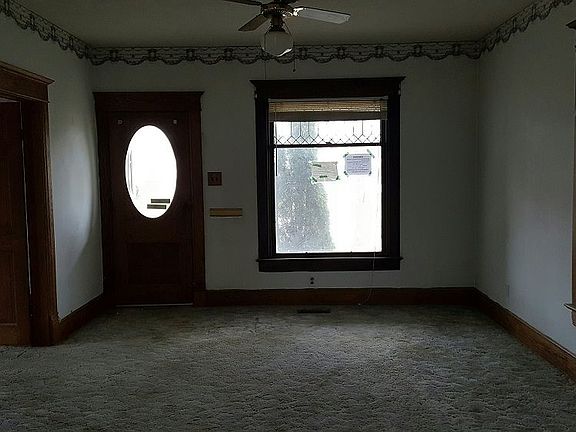 5th image of 601 E Van Buren St