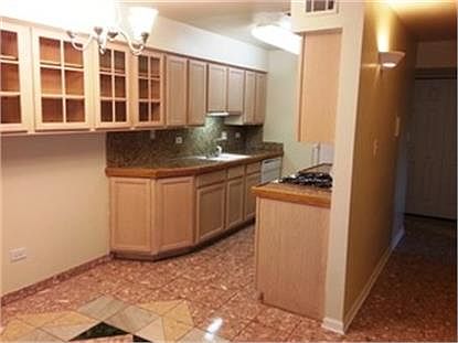 3rd image of 1533 N Windsor Dr APT 313