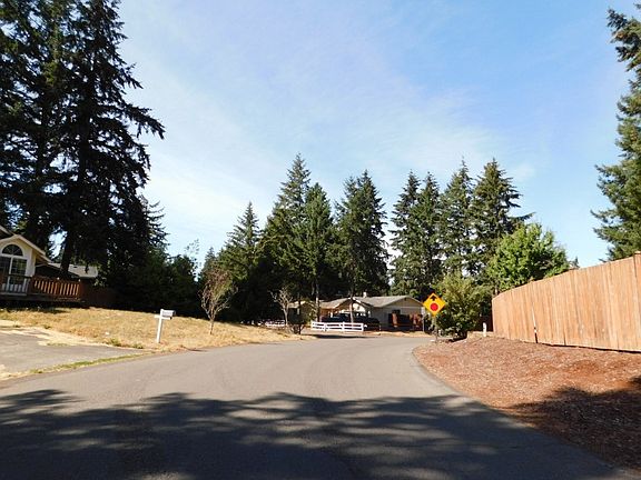 4th image of 16008 13th Avenue Ct E