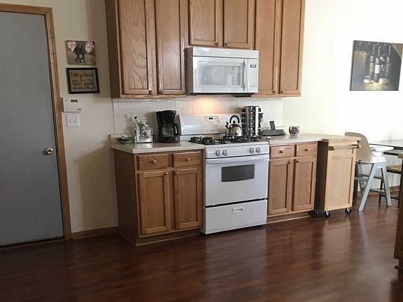 5th image of 3642 Roanoke Ave