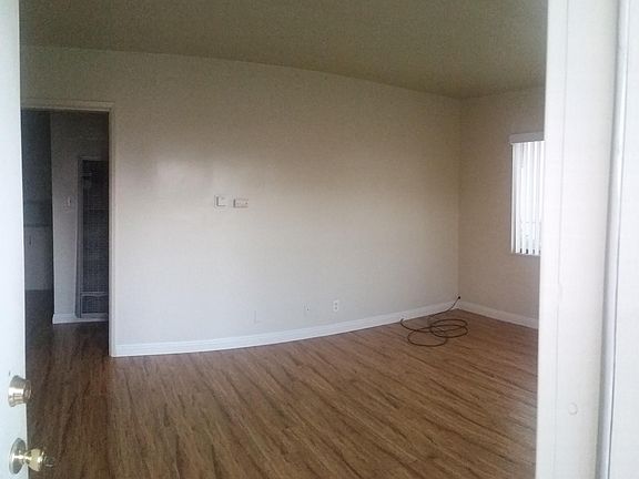 3rd image of 1336 W 9th St