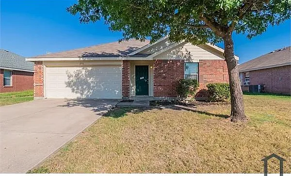 3 bed, 1900 sqft, $4,000 — Photo 2