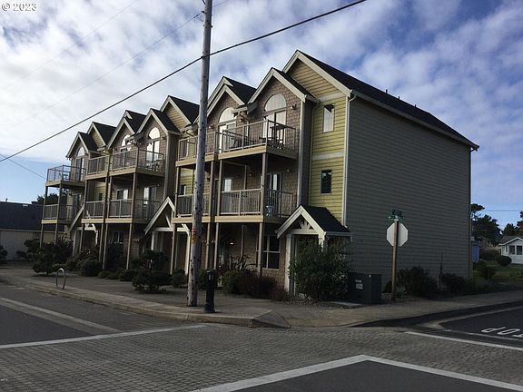 3rd image of 1317 NW 15th St #105