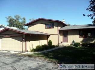 1N259 Main St, Glen Ellyn, IL 60137