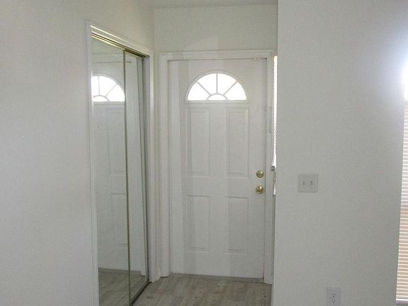 5th image of 262 SW Crescent Ave