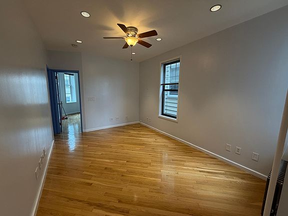 4th image of 25-54 37th St #B1