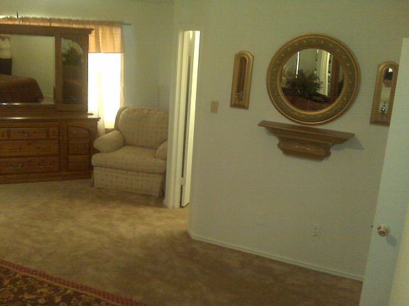 Master w/Sitting Area