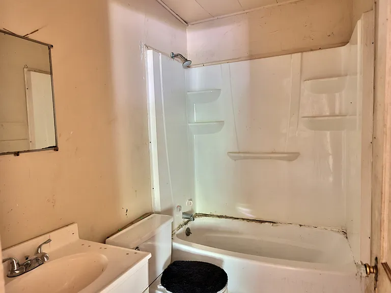 127 Barbara Ave — Photo 16