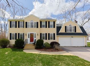 33 Hilltop Rd, Franklin, MA 02038