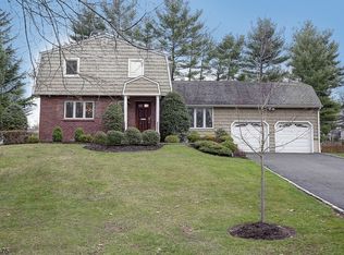 32 Cherry Hill Rd, Livingston, NJ 07039