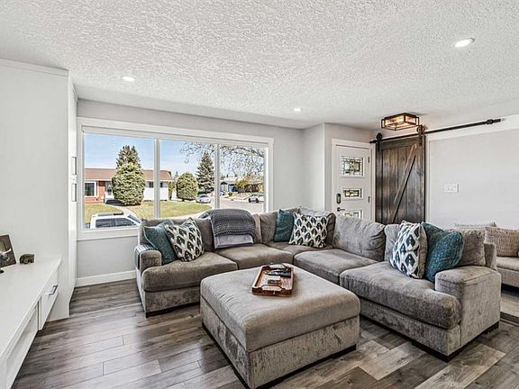5th image of 2219 NW Munro Dr NE