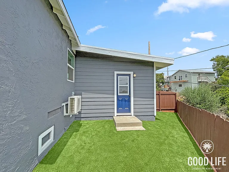 1845 Edgemont St — Photo 17