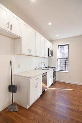 Rented by Skyward | media 19