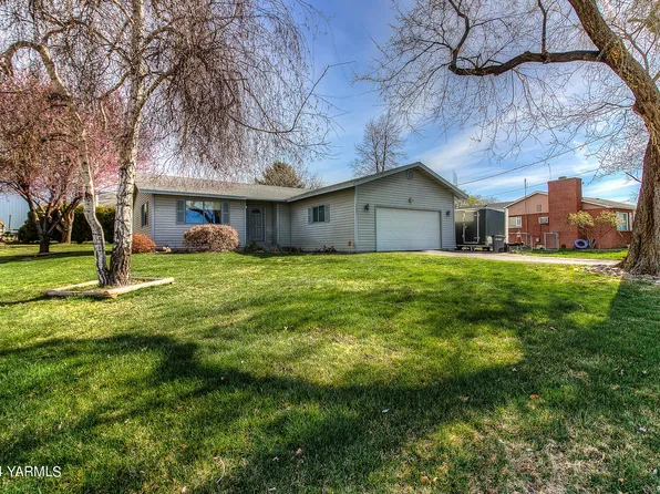 4701 Hillcrest Dr, Yakima, WA 98901