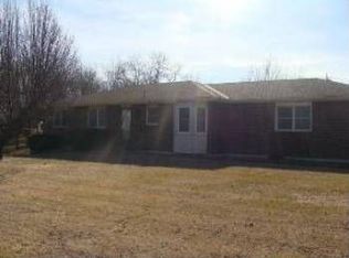 22619 S South Hedgewood Hills Rd, Peculiar, MO 64078