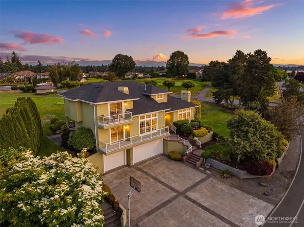 3221 196th Avenue Ct E, Lake Tapps, WA 98391
