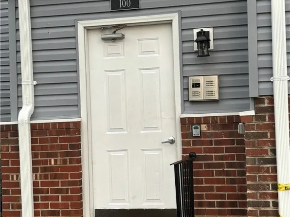 100 Grosvenor Ln APT 3, Stafford, VA 22556