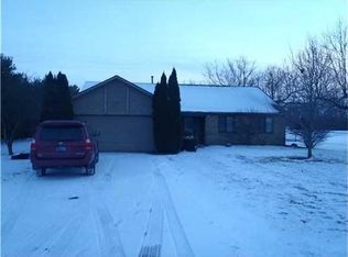 875 E Davis Rd, Greenfield, IN 46140