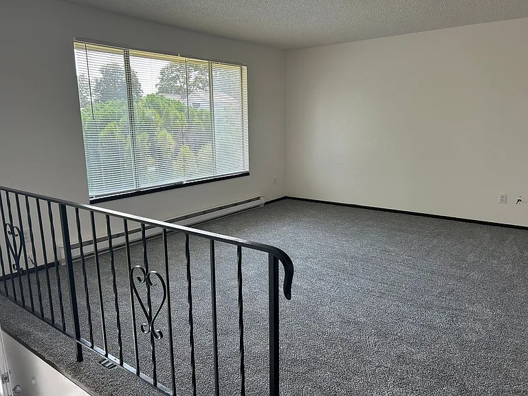 3921 N Napa St — Photo 3