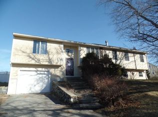 449 Old Fall River Rd, Dartmouth, MA 02747