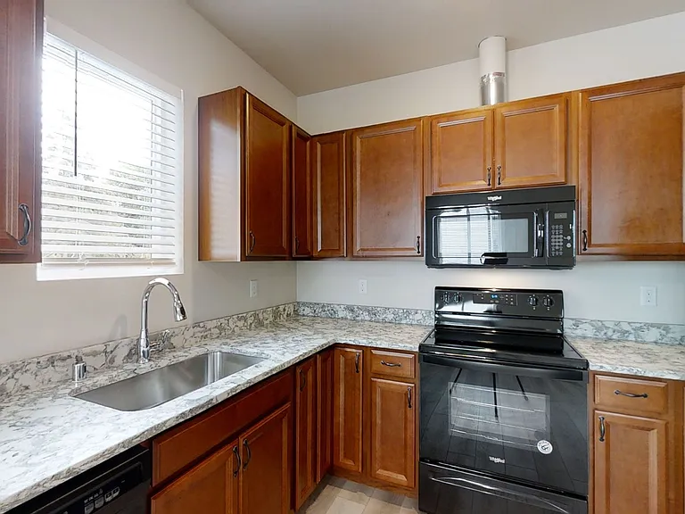 7427 S D St — Photo 21