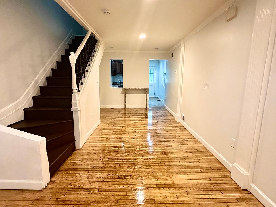 1st image of 1011 Boyd St