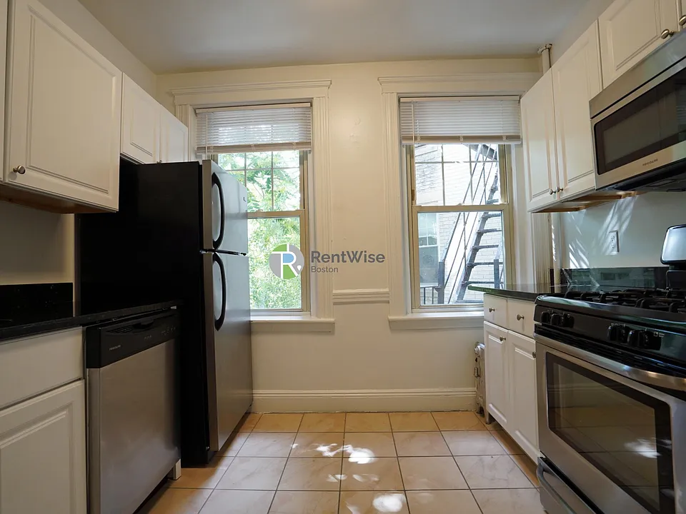 1857 Commonwealth Ave #13