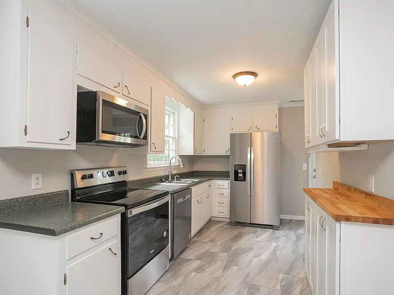 4933 Millerwood Dr — Photo 9