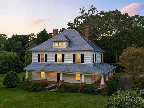 2948 W Main St, Claremont, NC 28610