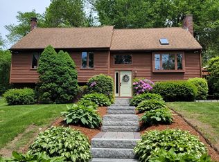 334 Mendon St, Upton, MA 01568