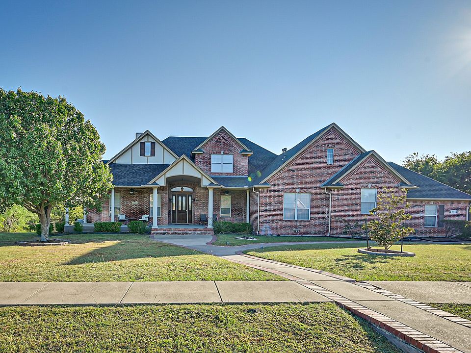 1st image of 811 Mallard Pointe Dr
