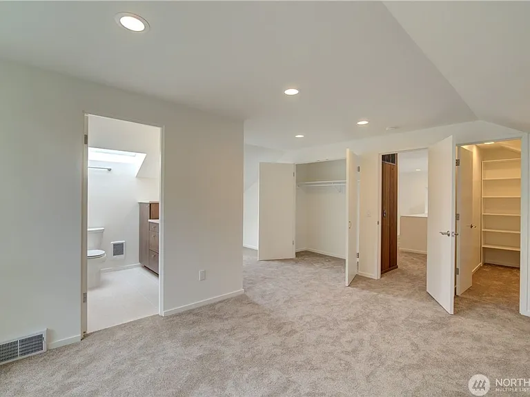 3406 W Lake Sammamish Pkwy NE — Photo 15