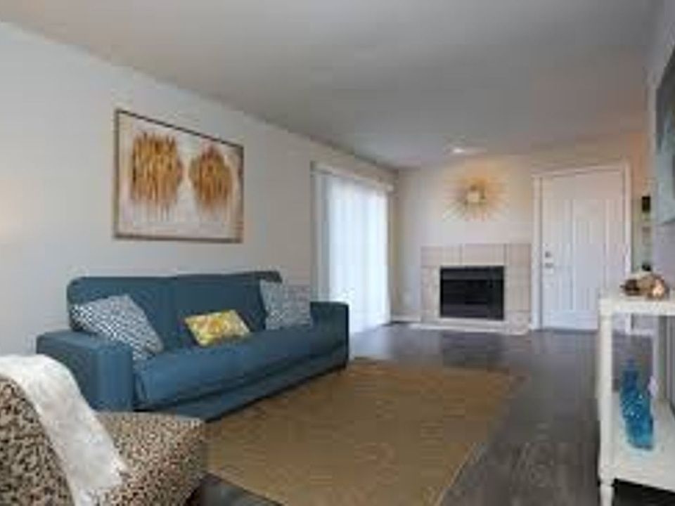 1st image of 4502 Gaston Ave #102-107