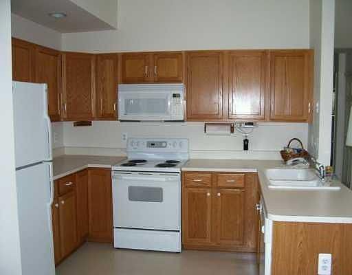 5th image of 9095 Arlington Ct