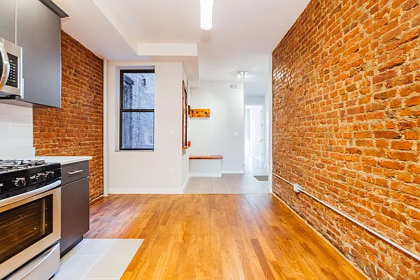 Rented by Nooklyn NYC LLC | media 51