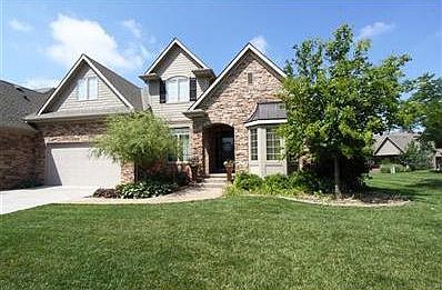 3rd image of 7825 Viburnum Dr