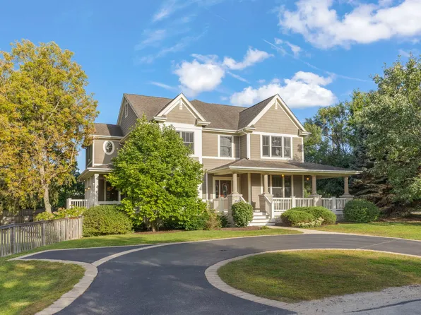 4947 Stonewall Ave, Downers Grove, IL 60515