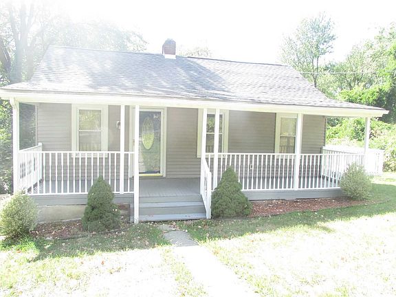 2nd image of 215 Sunset Dr