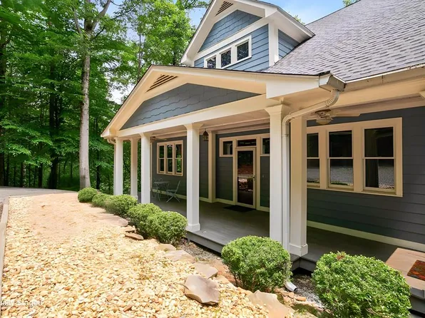 100 Oboe Ct, Ellijay, GA 30540