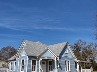 601 Kezee St, Calvert, TX 77837